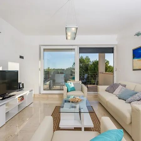 Apartment Old Mill Milna (Brac)